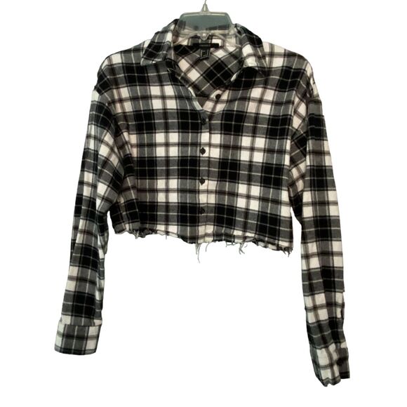 Forever 21 Cropped Plaid flannel Black and White Shirt Top Blouse Small - Picture 2 of 8